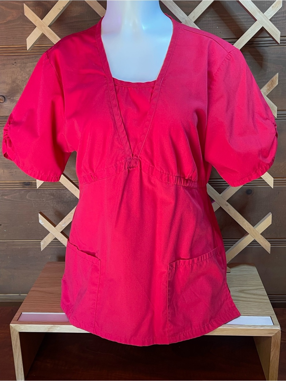 Los Angeles rose inc. Short Sleeve Medical Scrub Sz Medium /Cotton & Polyester